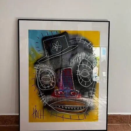 Elegant Art With Pool And Garden Algoz